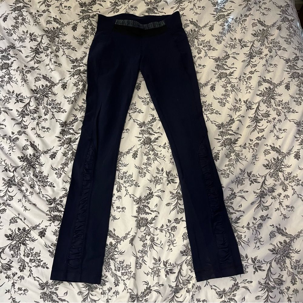 lululmeon black straight leg pants size 4/6